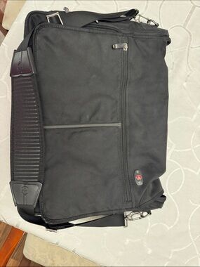 Black Laptop Messenger Bag with Padded Strap - Professional Travel Briefcase